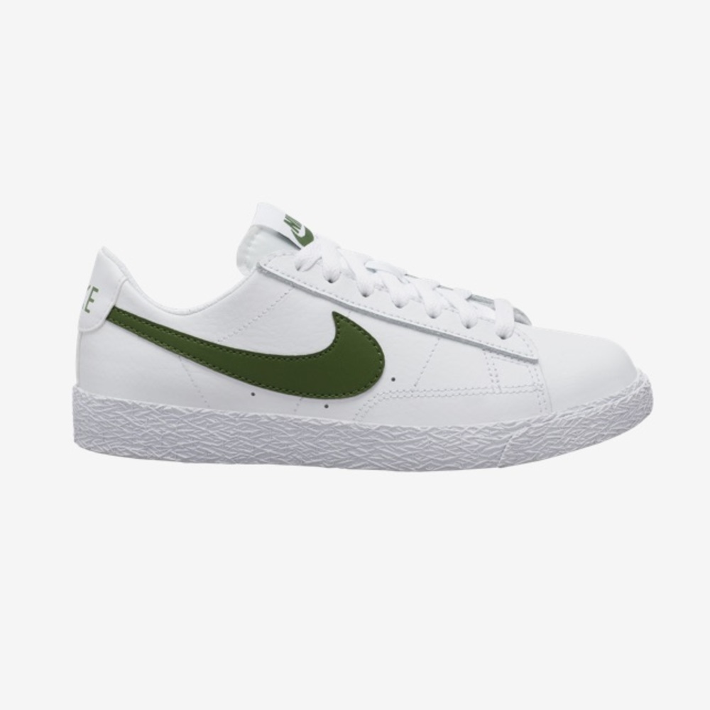 NWOT Nike Sneakers